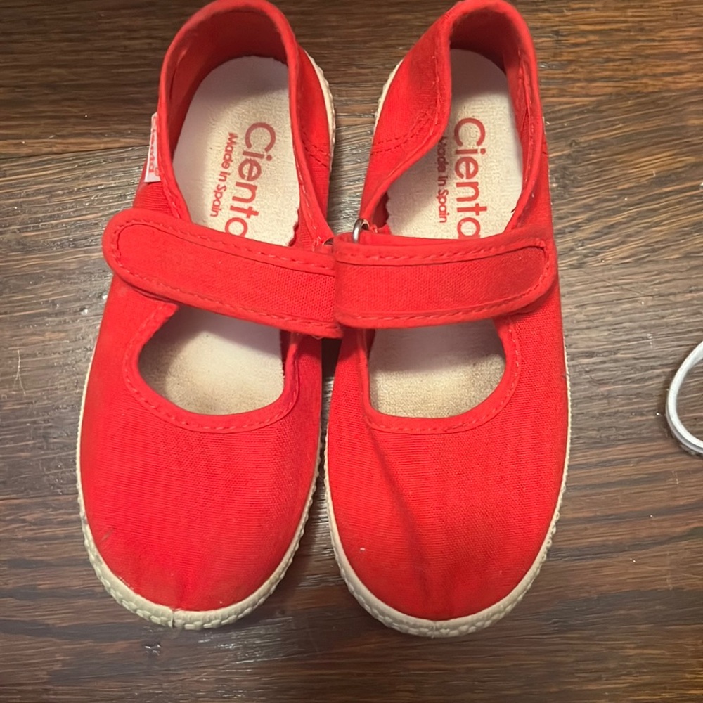 Cienta Mary Janes Sneakers